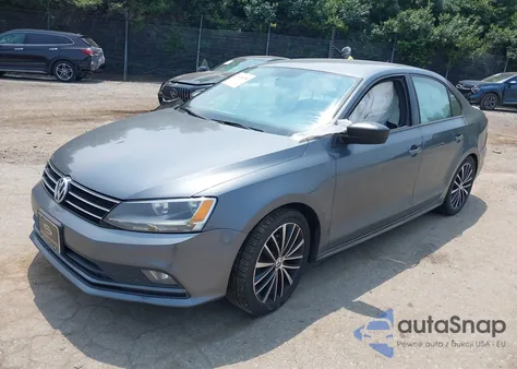 2015 Volkswagen Jetta 1.8T Sport из США, поврежденный, VIN 3VWD17AJ3FM400653
